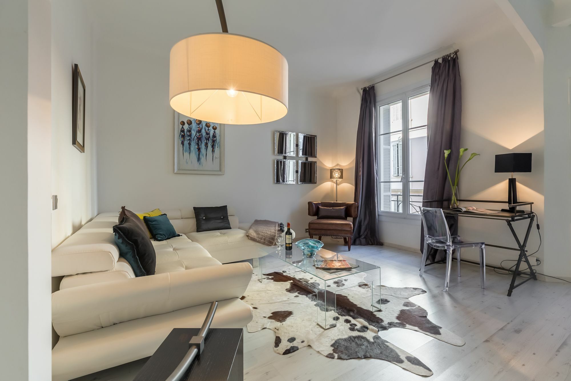 Centrally Located Modern 2 Bed Apartment In Cannes With Aircon And High Ceilings And Modern Design 696 Exterior photo
