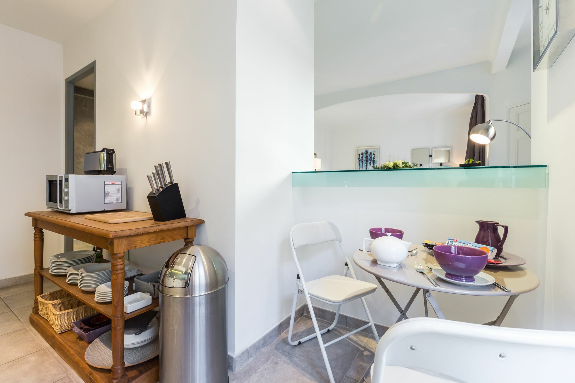 Centrally Located Modern 2 Bed Apartment In Cannes With Aircon And High Ceilings And Modern Design 696 Exterior photo